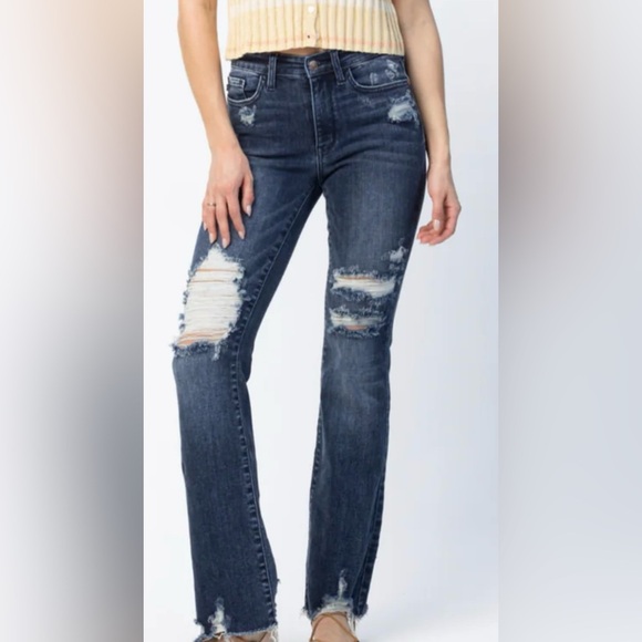 Judy Blue Jeans Mid Rise
Distressed  Slim Bootcut Stretch
Denim Medium Wash - Picture 1 of 10